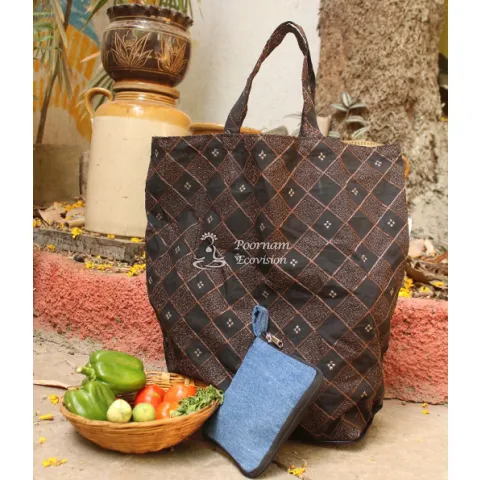 Diagonal Tote bag